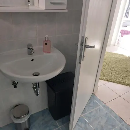 Antonic M Crikvenica